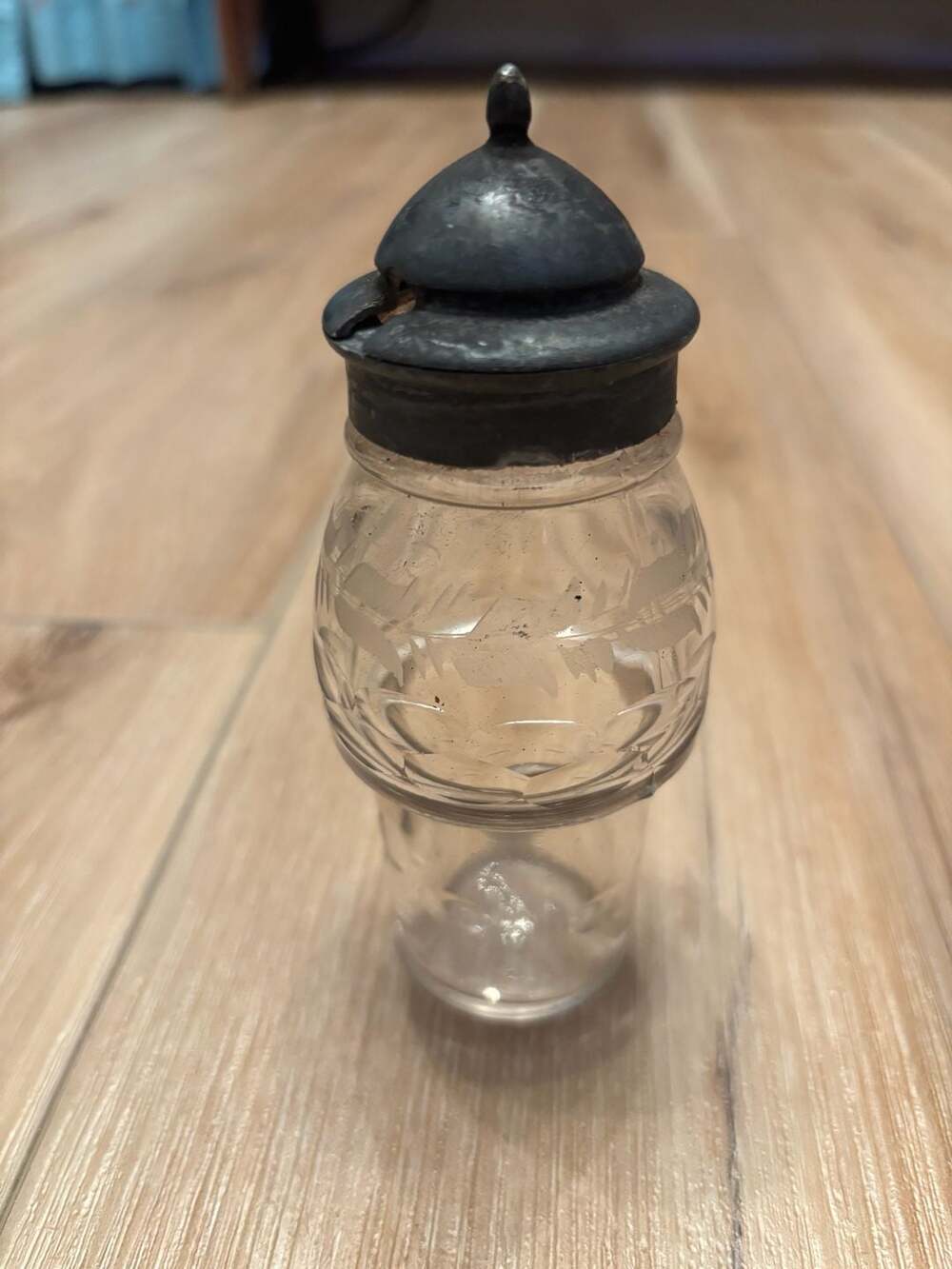 Antique Victorian Etched Glass Cruet Bottle With Silver Plated Hinged Lid